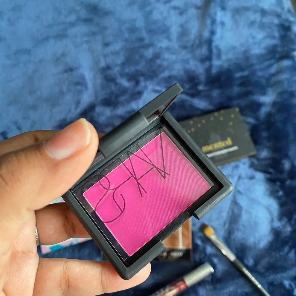 Makeup Bundle (tan/deep/dark skin) - Picture 5 of 8